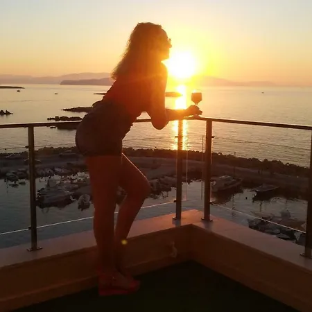 Panoramic Sea View Apartment